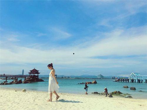 娱乐718.吃瓜三亚,揭秘718吃瓜狂欢背后的精彩故事